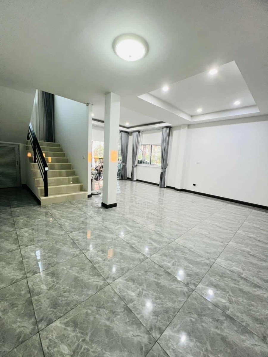 556058811_800343869621881_7245725873533452524_n